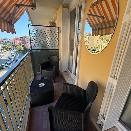 Spacieux Proche Gare Apartmán