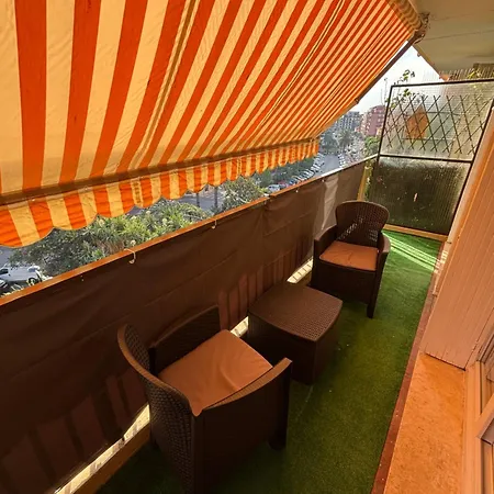 Spacieux Proche Gare Lägenhet *